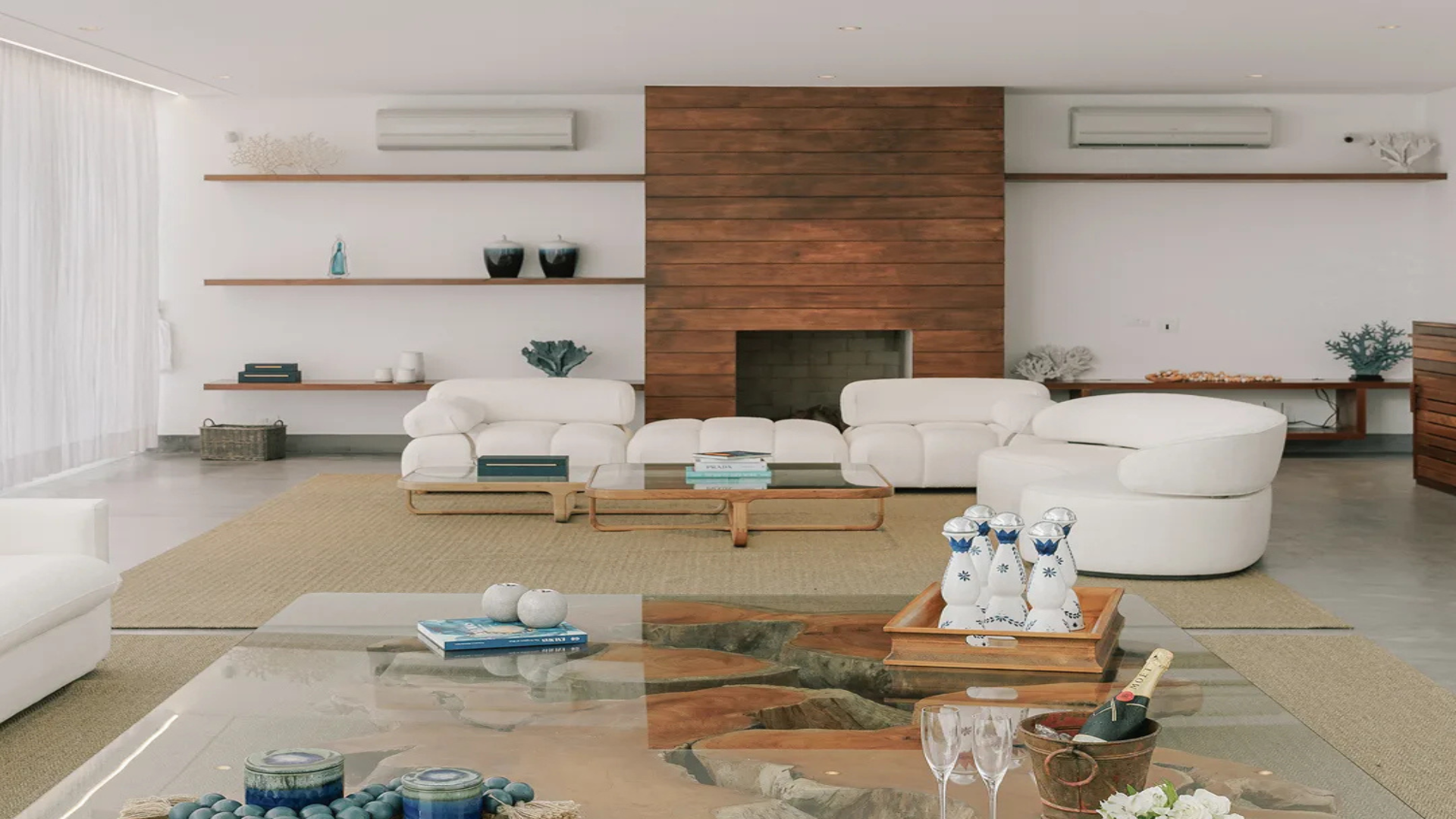 luxury beachfront villa in Arraial d'Ajuda