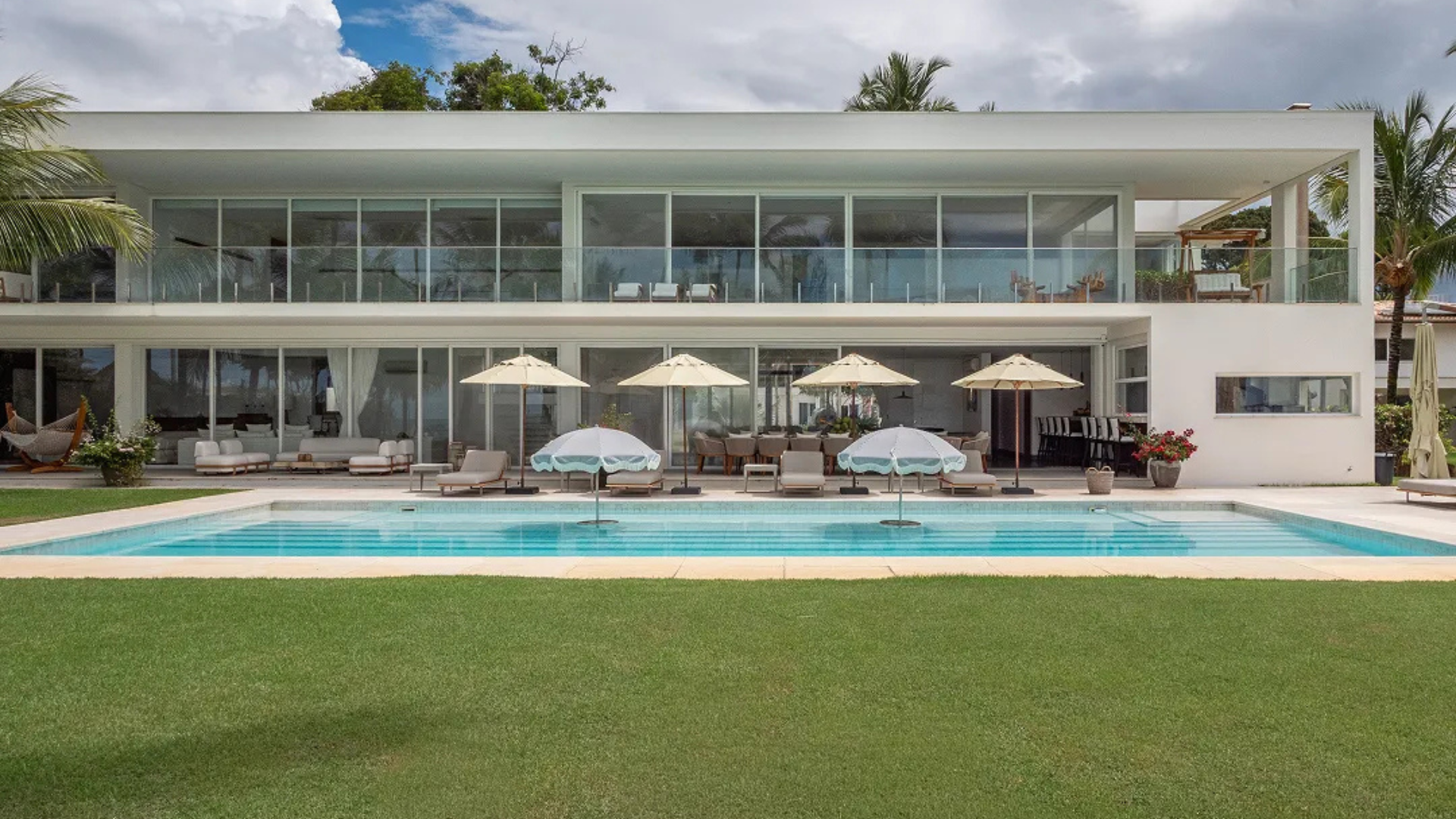 private beach house Bahia